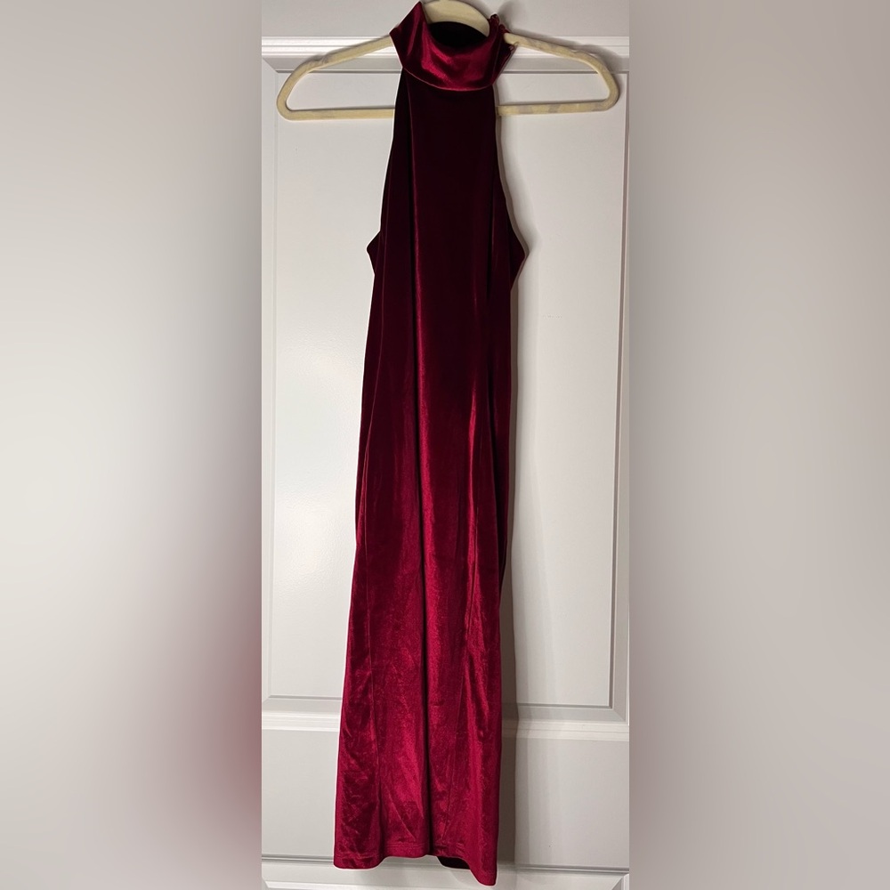 bebe Velvet Mock Neck Midi Dress - Picture 4 of 4